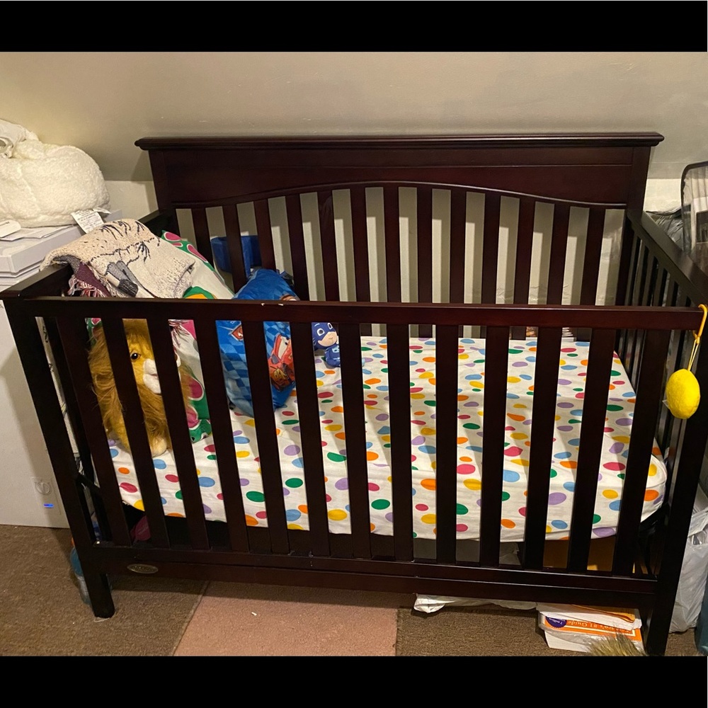 Baby crib